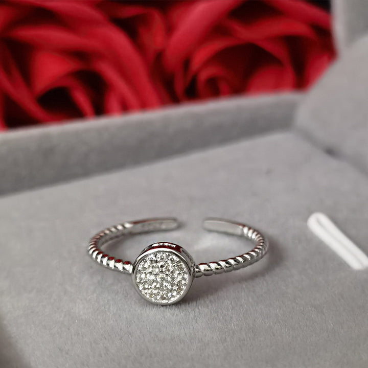 Elegant Round Style Ring